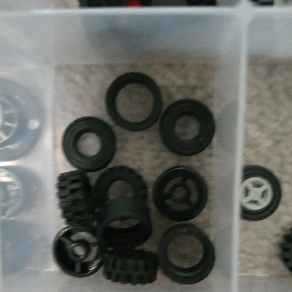 LEGO Building Block Wheels, Tires & Gear Set with Storage Case